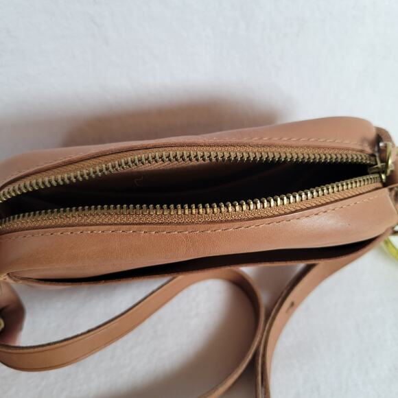 Madewell Womens The Carabiner Crossbody Bag Brown Zip Leather 7.5" Boho Festival - Picture 3 of 10